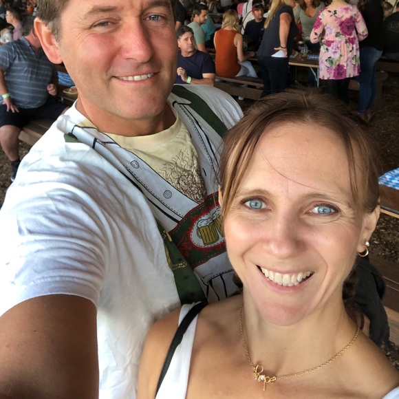 Meet your Posher, Amanda - Picture 1 of 1